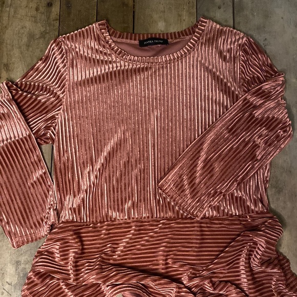 Velvet Ivanka Trump Blouse - Picture 1 of 4